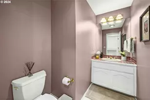 6044 SW Knightsbridge Dr, Portland, OR 97219 - Photo 16