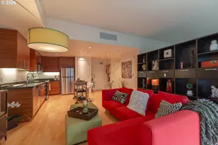 1830 NW Riverscape St, Portland, OR 97209 - Photo 12