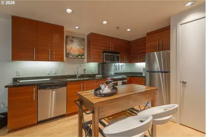 1830 NW Riverscape St #307, Portland, OR 97209 - Photo 6