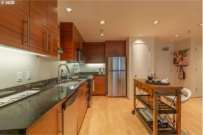 1830 NW Riverscape St #307, Portland, OR 97209 - Photo 8