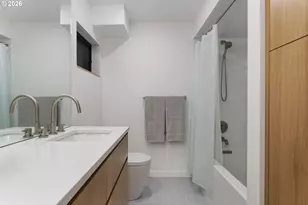 3868 SW Bridlemile Ln, Portland, OR 97221 - Photo 24