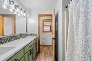 1921 SE Douglas Pl, Gresham, OR 97080 - Photo 32
