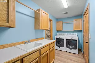 1921 SE Douglas Pl, Gresham, OR 97080 - Photo 26