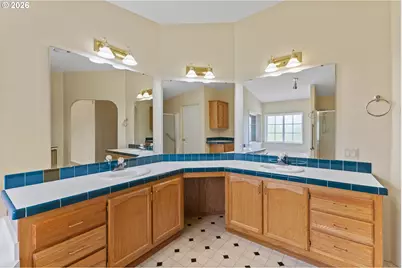 56670 Pleasant Hill Dr, Coquille, OR 97423 - Photo 26