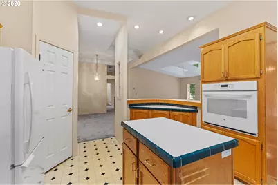 56670 Pleasant Hill Dr, Coquille, OR 97423 - Photo 14