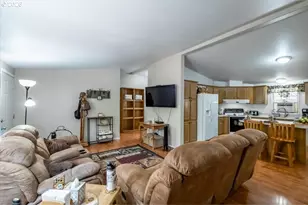 43077 N River Dr, Sweet Home, OR 97386 - Photo 10