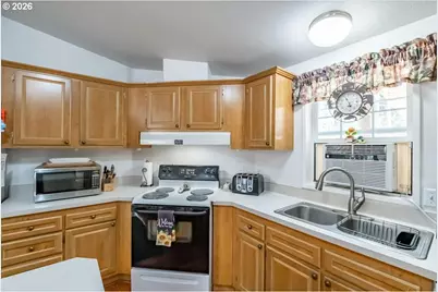 43077 N River Dr, Sweet Home, OR 97386 - Photo 8