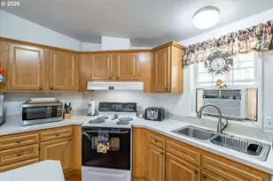 43077 N River Dr, Sweet Home, OR 97386 - Photo 8
