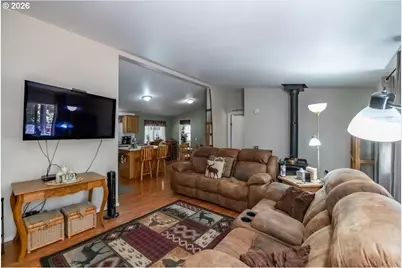 43077 N River Dr, Sweet Home, OR 97386 - Photo 4