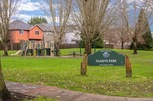 121 N Burl St, Newberg, OR 97132 - Photo 44