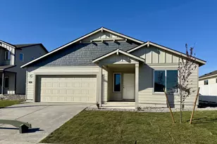 855 NE Laurel Spgs Dr, Hermiston, OR 97838 - Photo 2
