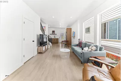 11109 SW 43rd Ave, Portland, OR 97219 - Photo 4