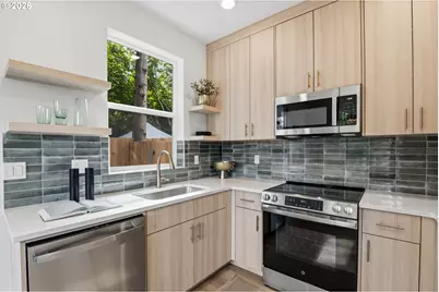 4064 SE Long St, Portland, OR 97202 - Photo 4