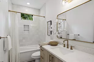4064 SE Long St, Portland, OR 97202 - Photo 10
