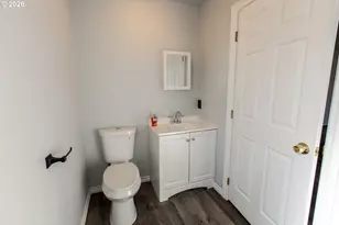 2127 Assumption St, Eugene, OR 97402 - Photo 22