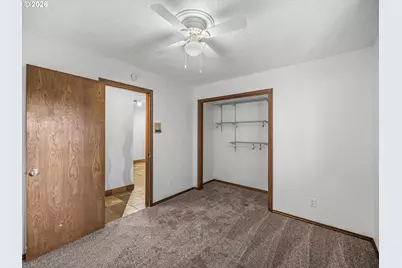 641 W Historic Columbia Ri Hwy, Troutdale, OR 97060 - Photo 16