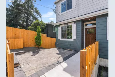 3616 SW Vermont St, Portland, OR 97219 - Photo 2