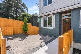 3616 SW Vermont St, Portland, OR 97219 - Photo 2