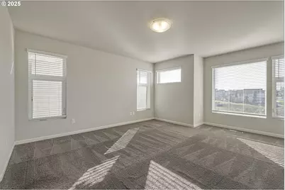 7002 SE Firefly Ln, Hillsboro, OR 97123 - Photo 14