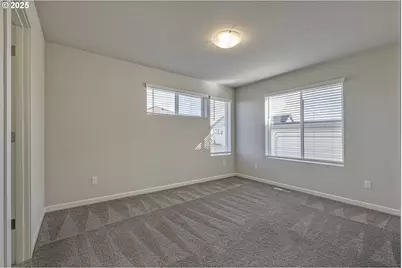 7002 SE Firefly Ln, Hillsboro, OR 97123 - Photo 20