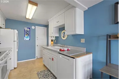 3521 SW Anchor Ave #2, Lincoln City, OR 97367 - Photo 6