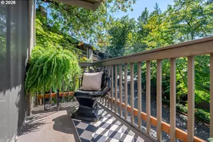 7542 SW Barnes Rd, Portland, OR 97225 - Photo 20