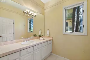 18500 Ray Ridge Dr, Lake Oswego, OR 97034 - Photo 38