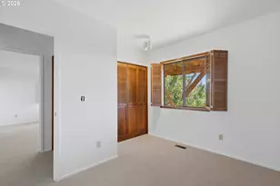 7024 SW Canyon Dr, Portland, OR 97225 - Photo 32