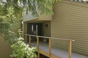 7024 SW Canyon Dr, Portland, OR 97225 - Photo 4