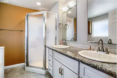 10715 NW 23rd Ave, Vancouver, WA 98685 - Photo 18