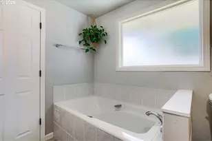 10715 NW 23rd Ave, Vancouver, WA 98685 - Photo 18