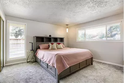 10715 NW 23rd Ave, Vancouver, WA 98685 - Photo 16