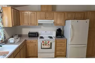 923 Scott Terrace, Reedsport, OR 97467 - Photo 12