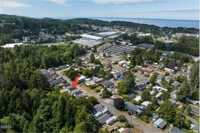 646 SE Reef Ave, Lincoln City, OR 97367 - Photo 22