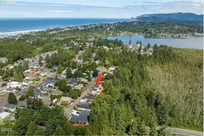 646 SE Reef Ave, Lincoln City, OR 97367 - Photo 20