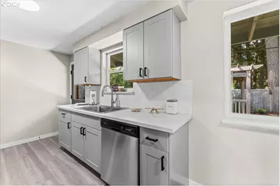 13015 NE Weidler St, Portland, OR 97230 - Photo 14