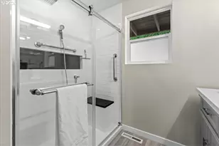 13015 NE Weidler St, Portland, OR 97230 - Photo 28