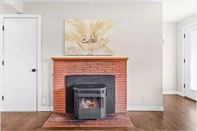 13015 NE Weidler St, Portland, OR 97230 - Photo 10