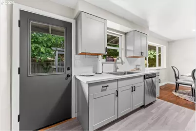 13015 NE Weidler St, Portland, OR 97230 - Photo 16