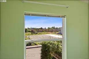1949 SE Palmquist Rd, Gresham, OR 97080 - Photo 16