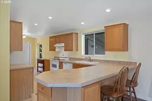 1949 SE Palmquist Rd, Gresham, OR 97080 - Photo 6
