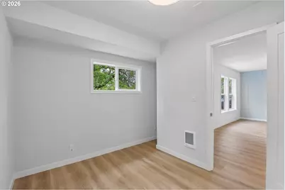 6850 NE Roselawn St, Portland, OR 97218 - Photo 14