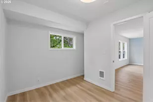 6850 NE Roselawn St, Portland, OR 97218 - Photo 14