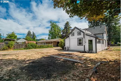126 E Madison Ave, Cottage Grove, OR 97424 - Photo 30