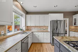 31175 SW Willamette Way, Wilsonville, OR 97070 - Photo 8