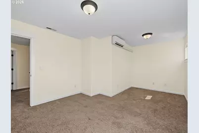228 SE Condor Dr, Gresham, OR 97080 - Photo 32