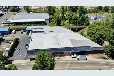 1625 Washington St, Oregon City, OR 97045 - Photo 2