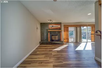 2950 Greenbriar St, Reedsport, OR 97467 - Photo 8