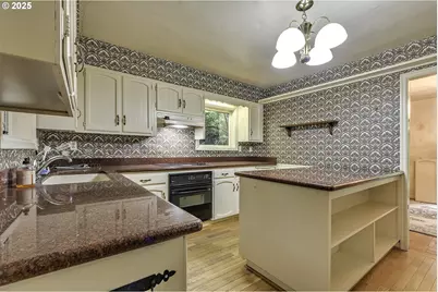 5830 NW Cornell Rd, Portland, OR 97210 - Photo 12