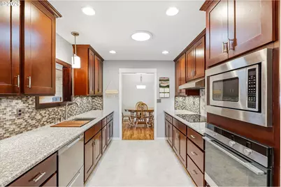 153 S 26th Ave, Cornelius, OR 97113 - Photo 6